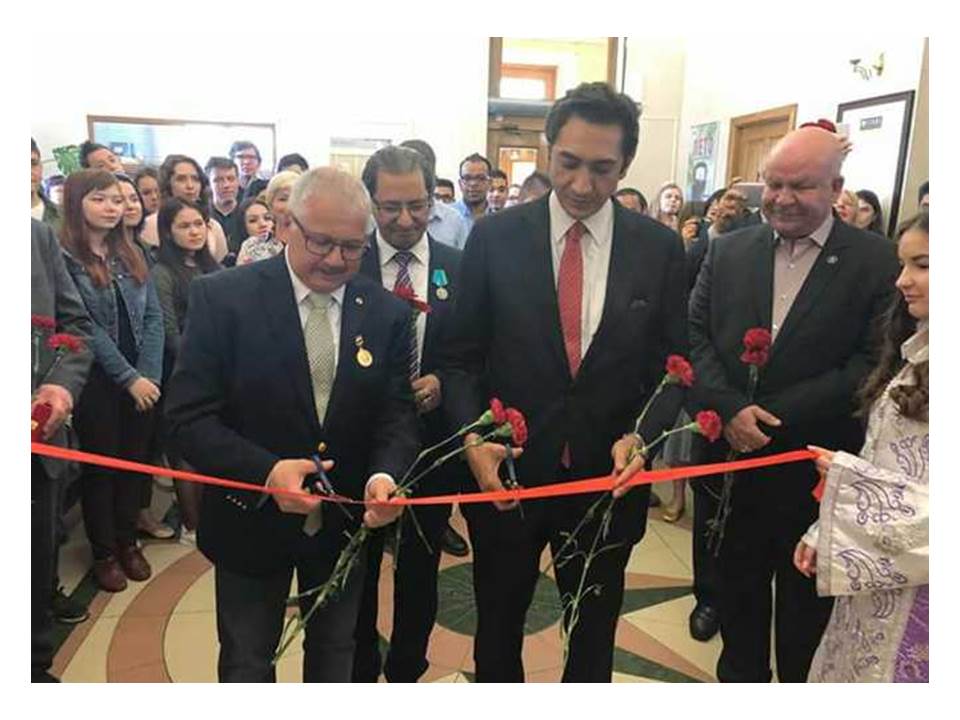 تم إزاحة الستار عن تمثال للزعيم جمال عبدالناصر، بجامعة قازان الحكومية بمدينة قازان الروسية2018